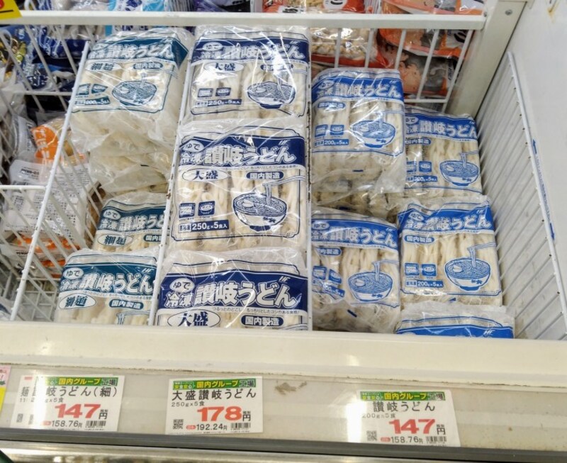 讃岐うどん、讃岐うどん（細）、大盛讃岐うどんなどがあります。