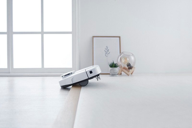 「アクティブリフト」発動で、まるでウイリーするかのように本体が持ち上がります