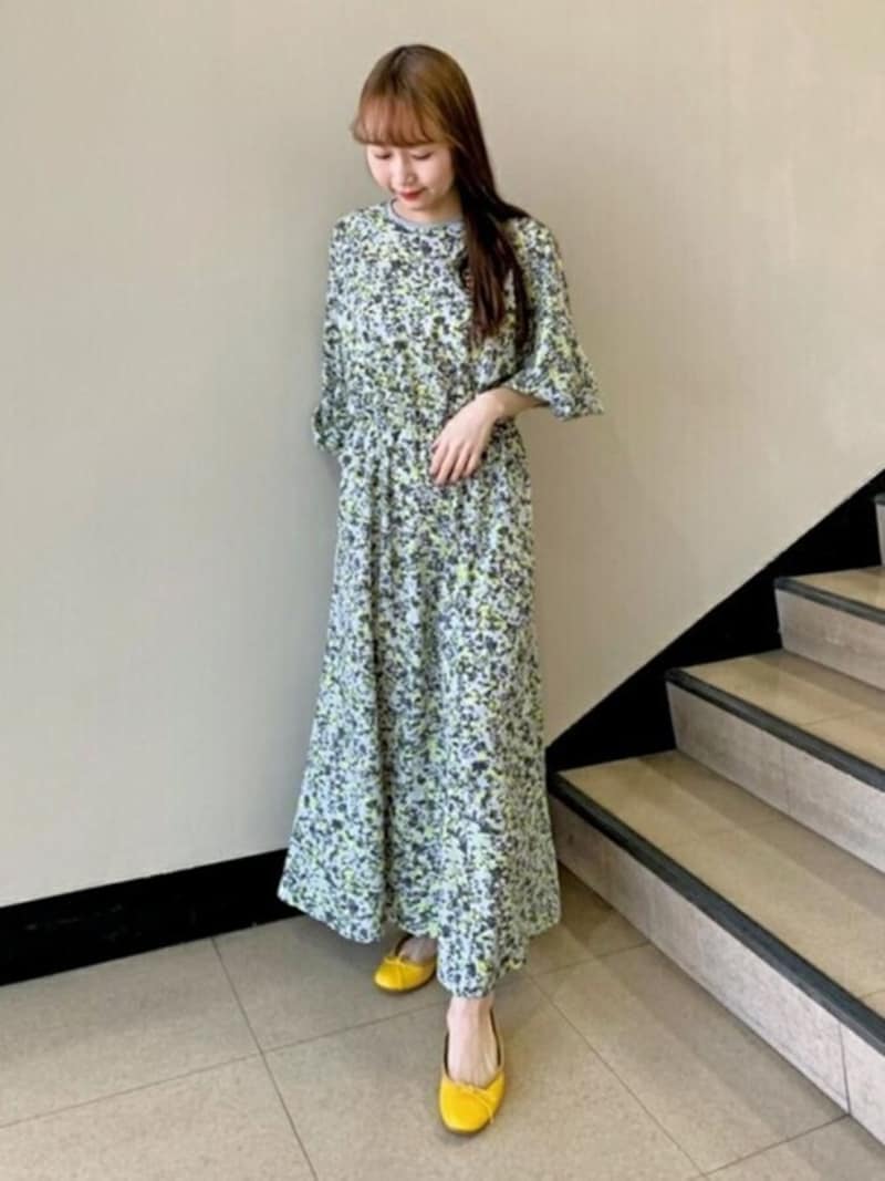 フラワープリントのワンピース 出典:WEAR