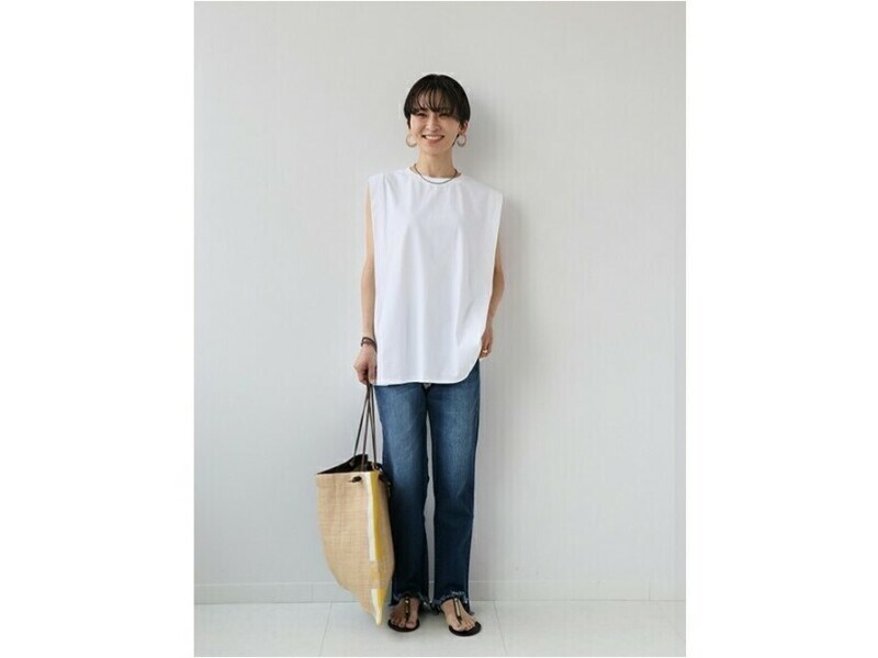 Tシャツよりもノースリーブの方がすっきり、おしゃれ見えするのでおすすめ　出典：WEAR