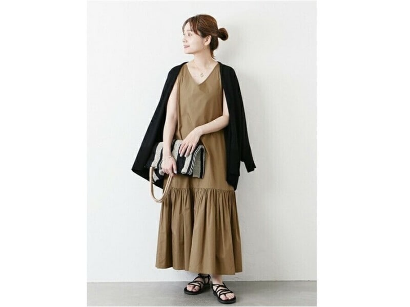 きれいめにもカジュアルにも着られる、ブラウン系は今年一押し　出典：WEAR