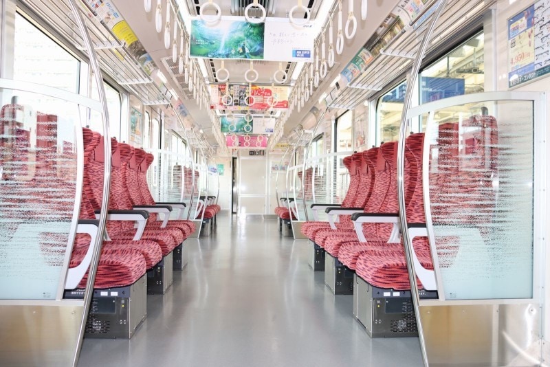 ロングシート使用時の車内