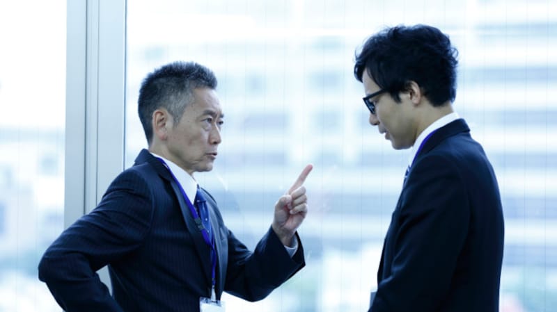 大きな声で叱るのは怒り感情のせい。落ち着いて指導しよう