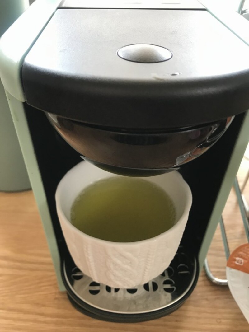 きれいな色合いで香り高い「深蒸し静岡煎茶」も