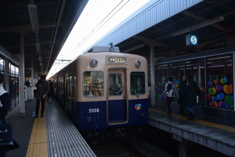 阪神電車の尼崎駅