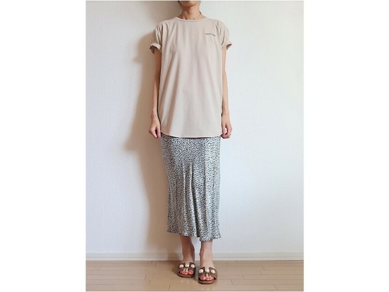 袖を少しロールアップすると少し印象が変わっておすすめです