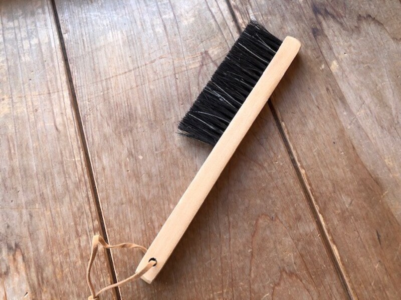 木製デスクブラシ