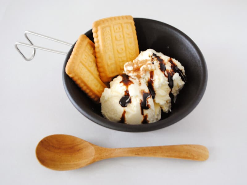 ダイソーのプラシェラカップ