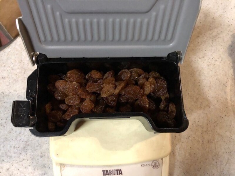 レーズンをセット