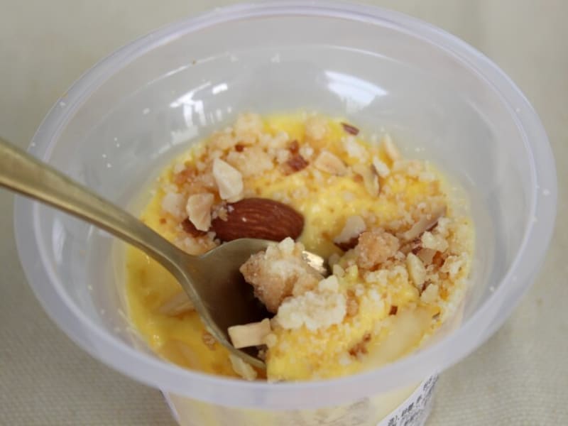 ファミマのザクとろプリン