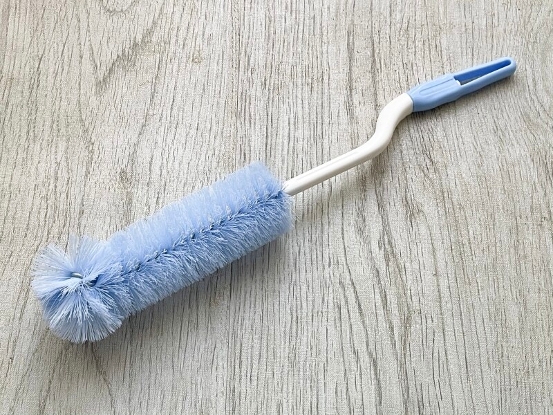 ダイソーの水筒洗い用ブラシ