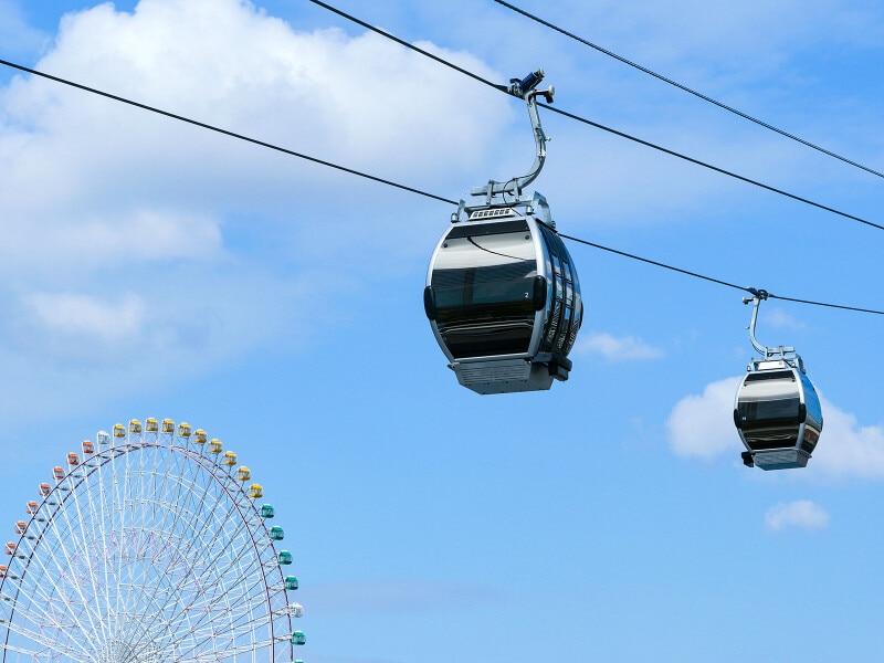 2021年4月22日に開業した都市型循環式ロープウェイ「YOKOHAMA AIR CABIN（ヨコハマ・エア・キャビン）」（2021年4月19日撮影）