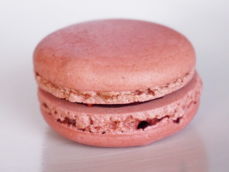 シャトレーゼのマカロン「マカロン フランボワーズ」