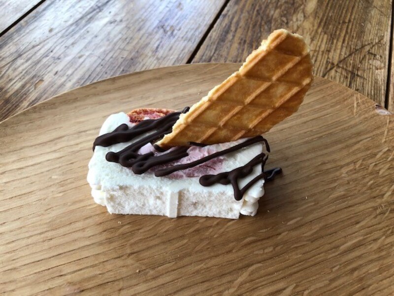 バターワッフルを使う