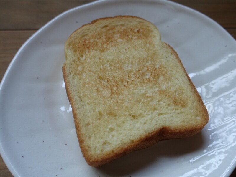 トーストしたものをそのままいただいてもおいしいです。