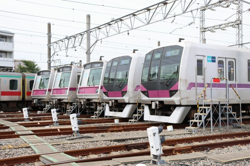8000系と08系