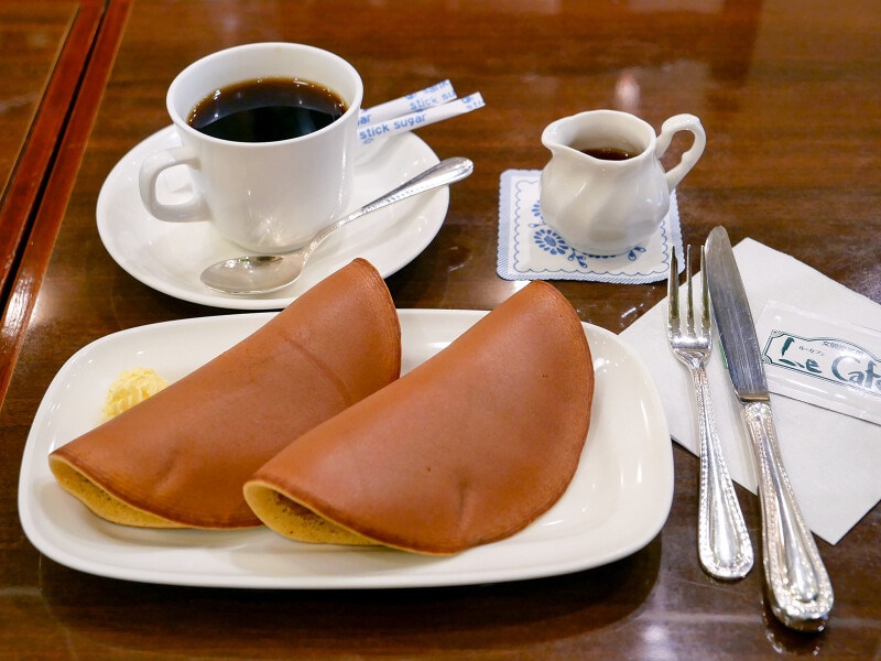 パステル2枚とコーヒーセット(850円)