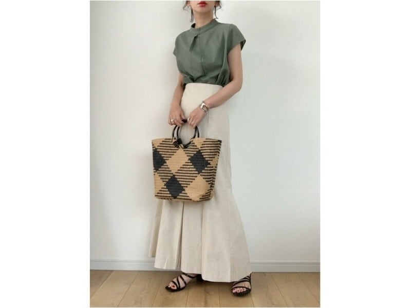 GUの「ナローストラップフラットサンダル」が楽チンでおしゃれ！　出典：WEAR