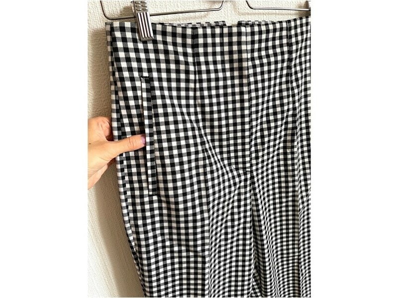 サイドポケットもすっきり見えるスマートなデザイン