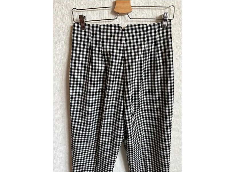 ZARAの4990円ギンガムチェックパンツで夏の大人コーデ
