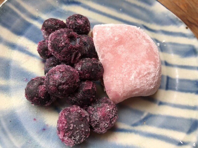 フルーツを添える