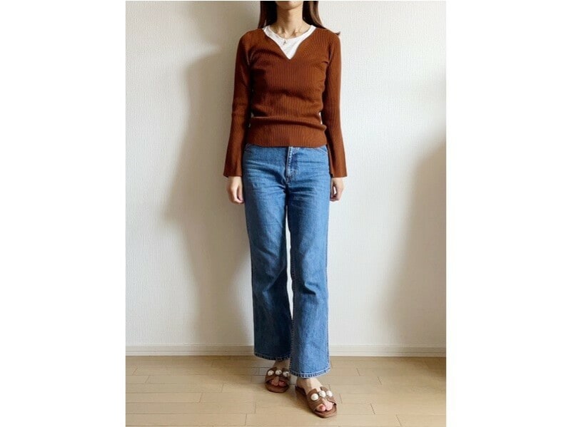 レイヤードして雰囲気を変えた着こなしも◎