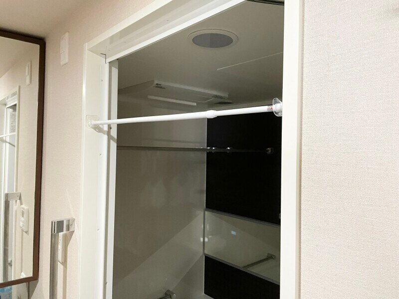 つっぱり棒の支えとして使った事例