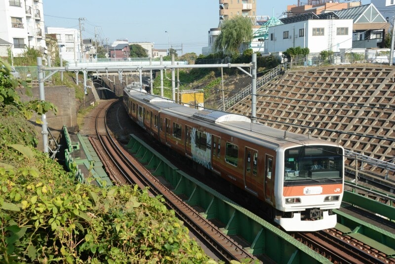 東京駅開業100周年記念のラッピング車両