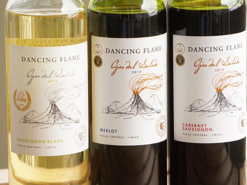 業務スーパーのワイン「ダンシングフレイム」のラベル(エチケット)