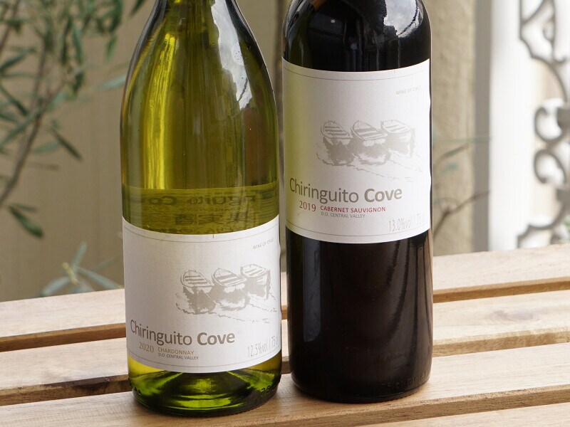 左から「チリンギートコベ・シャルドネ」「チリンギードコベ・カベルネソーヴィニヨン」のラベル(エチケット)