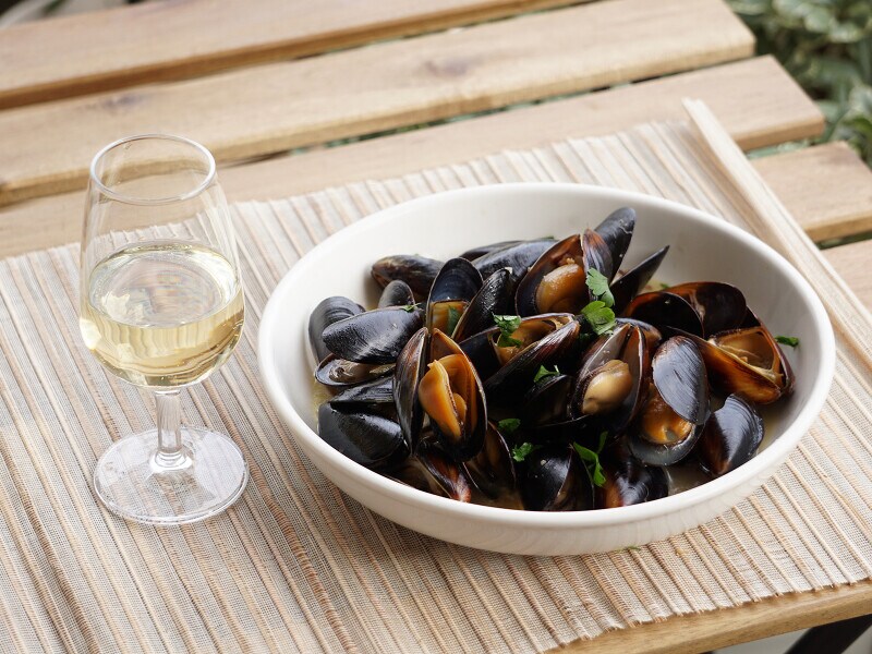 ムール貝の白ワイン蒸し