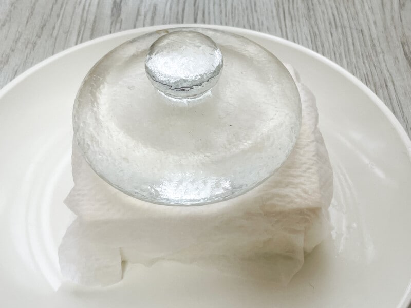 重しを使った豆腐の水切り