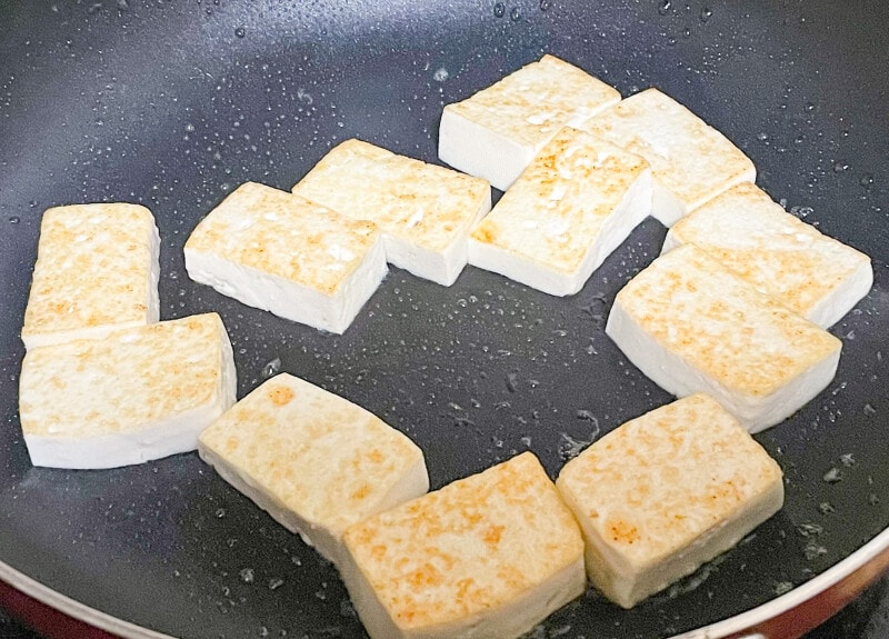 豆腐チャンプルー用の豆腐の焼き方