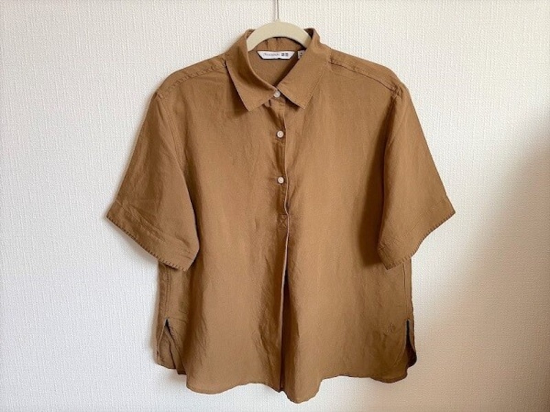 首まわり、袖、裾にゆとりがあり、風をたっぷり通すスペースがあると涼しいです