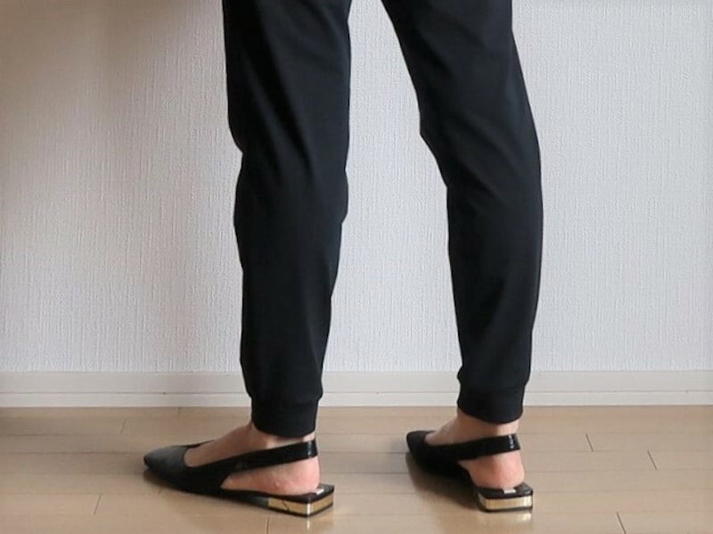 【NG】裾が絞られているパンツは、熱がこもりやすく暑いです