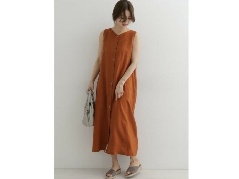 【OKコーデ】フルレングス丈の前開きワンピはとにかく楽で安心 出典:WEAR