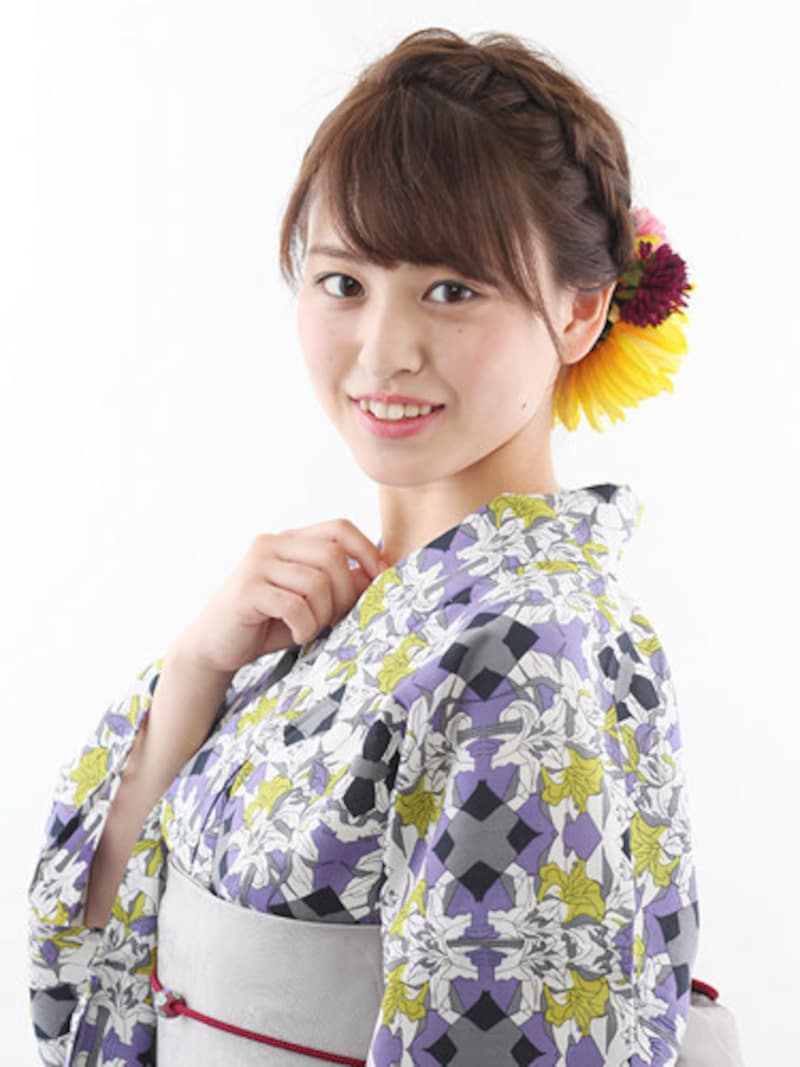 浴衣ヘアのショート・ボブ向け髪型……編み込みアレンジ