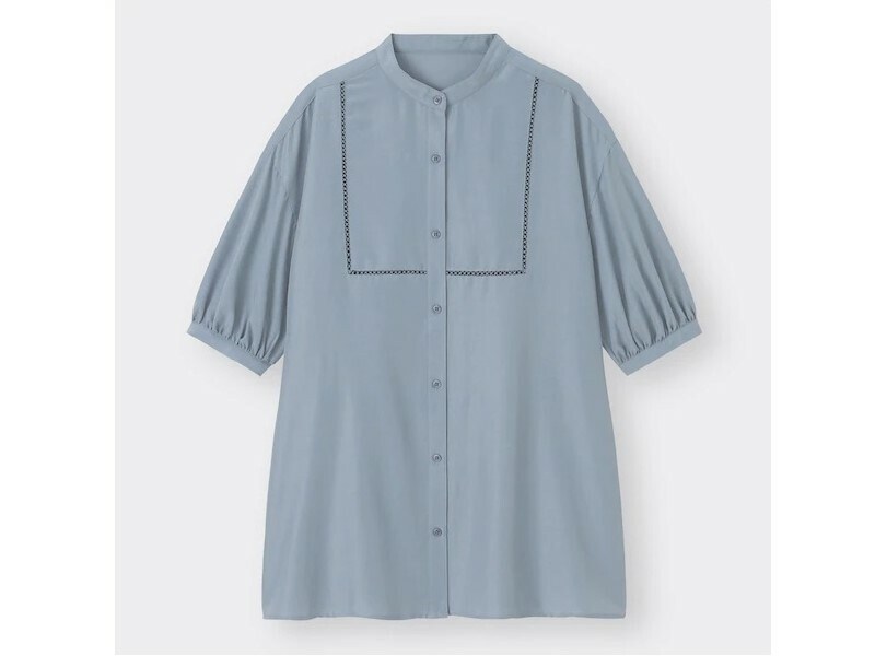 GU ハシゴレースチュニックブラウス 1990円(税込)