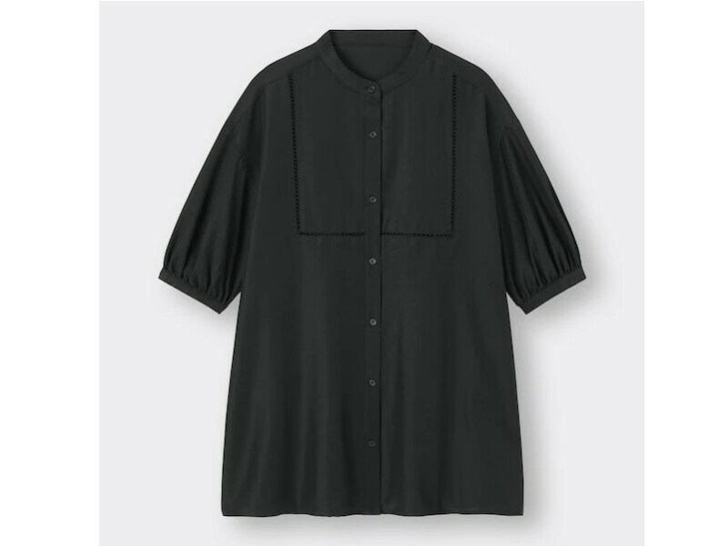 GU ハシゴレースチュニックブラウス 1990円(税込)