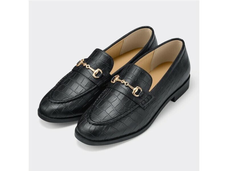 GU  ビットローファー  2490円（税込）