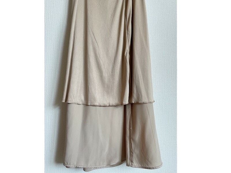 プチプラスカートの中にはこのぐらい裏地が短いものもあり、透けた時に違和感のもとになることも