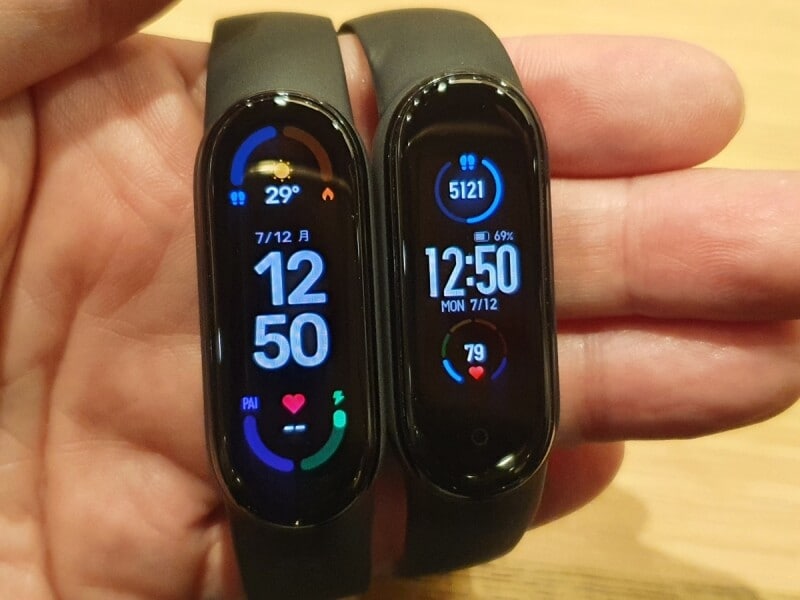 Miスマートバンド6とMiスマートバンド5のサイズ比較