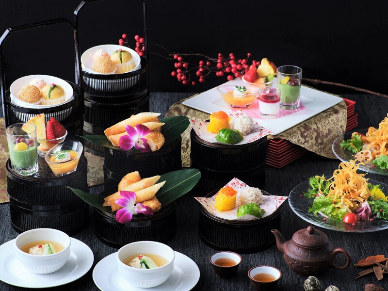 ホテル最上階「カリュウ」で楽しむ、期間限定の飲茶アフタヌーンティー  ※時期により内容が変わります