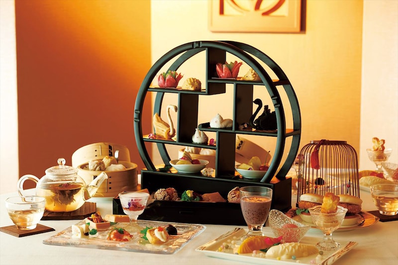 68階からの絶景を眺めながら優雅な午後を（画像は2名分）※時期により内容が変わります