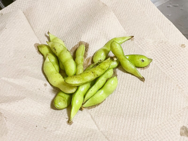 枝豆の冷凍保存方法　水を拭き取る