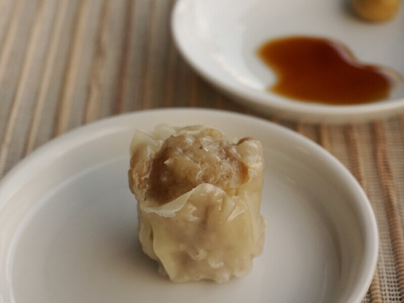 そのまま食べてもアレンジしても美味しい「成城石井 自家製 国産豚のジューシー焼売（小）12ヶ」