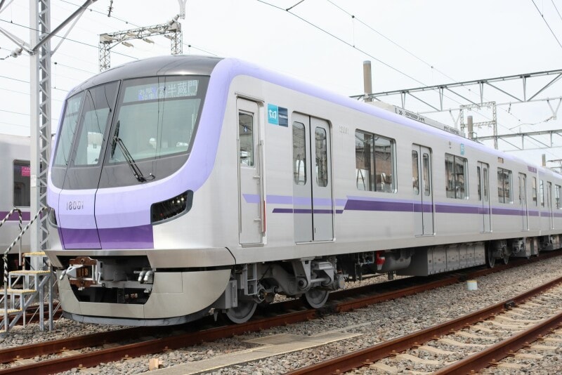 新型車両18000系