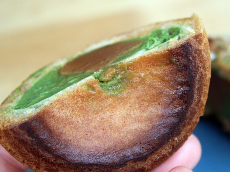 サダハルアオキコラボ