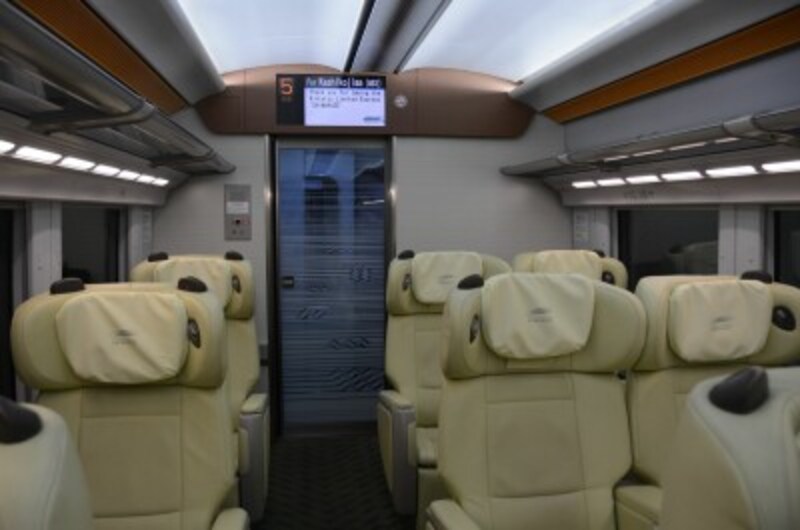 観光特急 しまかぜ で伊勢志摩へ カフェも車窓も 豪華 な近鉄特急の魅力 鉄道 All About