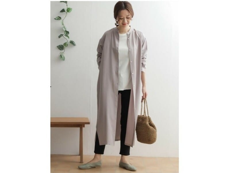 羽織としても使いやすいカラーを選んでおくといろんな着こなしに応用できます　出典：WEAR